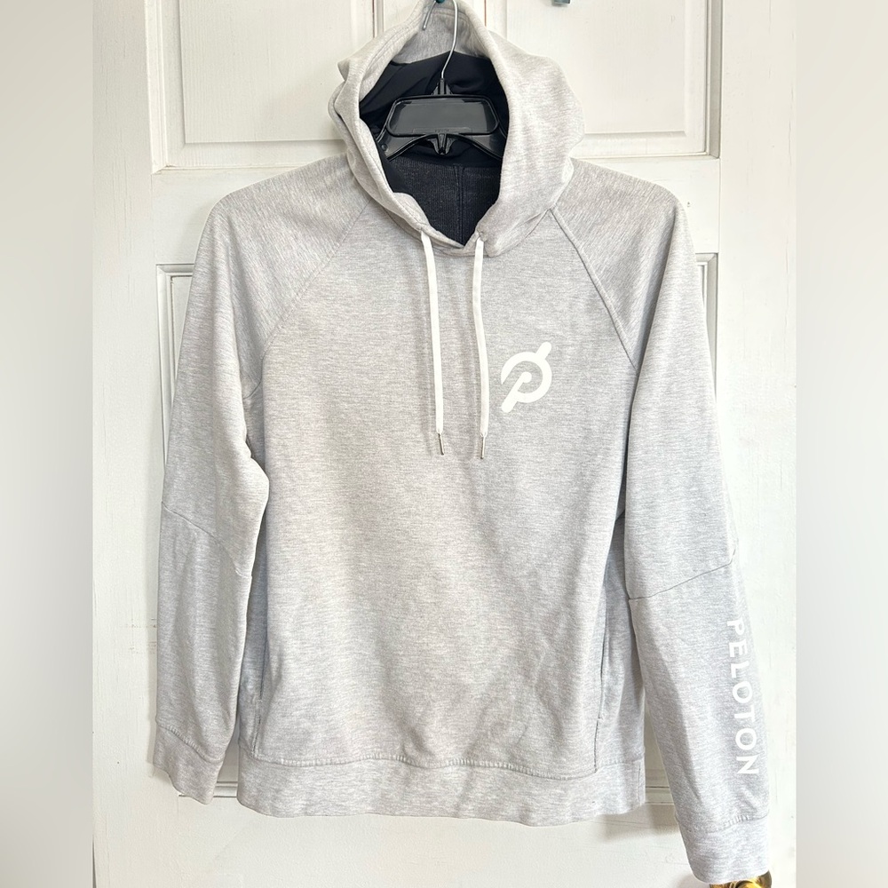 Lululemon and Peloton City Sweat Men's Workout Hoodie with Pockets. Size Medium